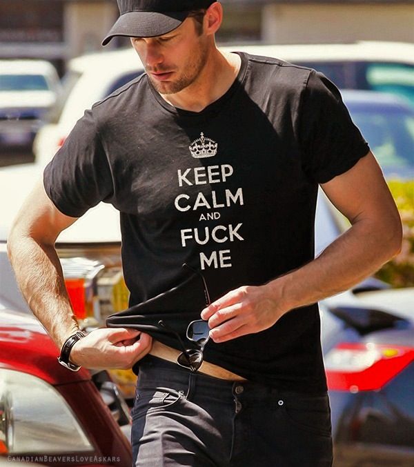 Alex con la maglietta Keep Calm and Fuck Me